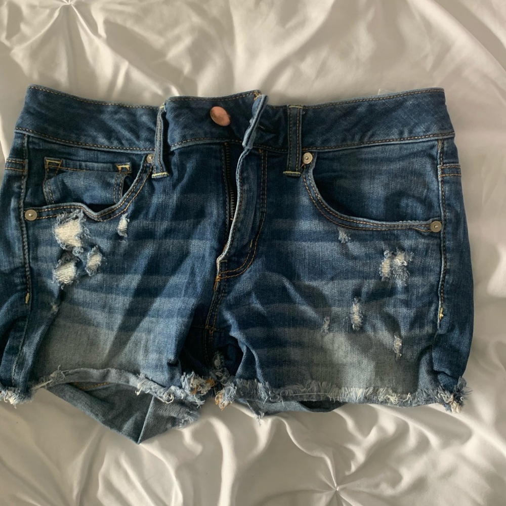 Mid rise American Eagle shorts